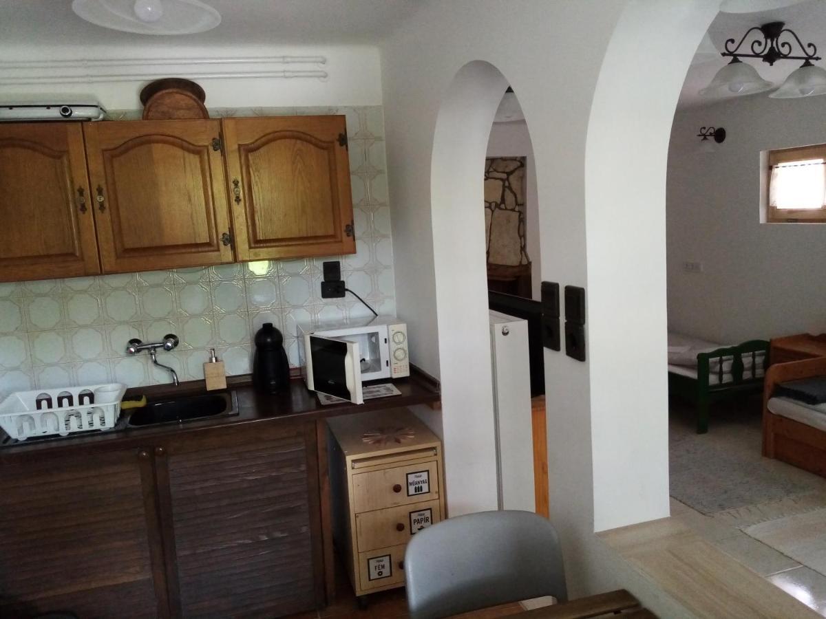 Vagabund Vendégház Etyek Exterior foto