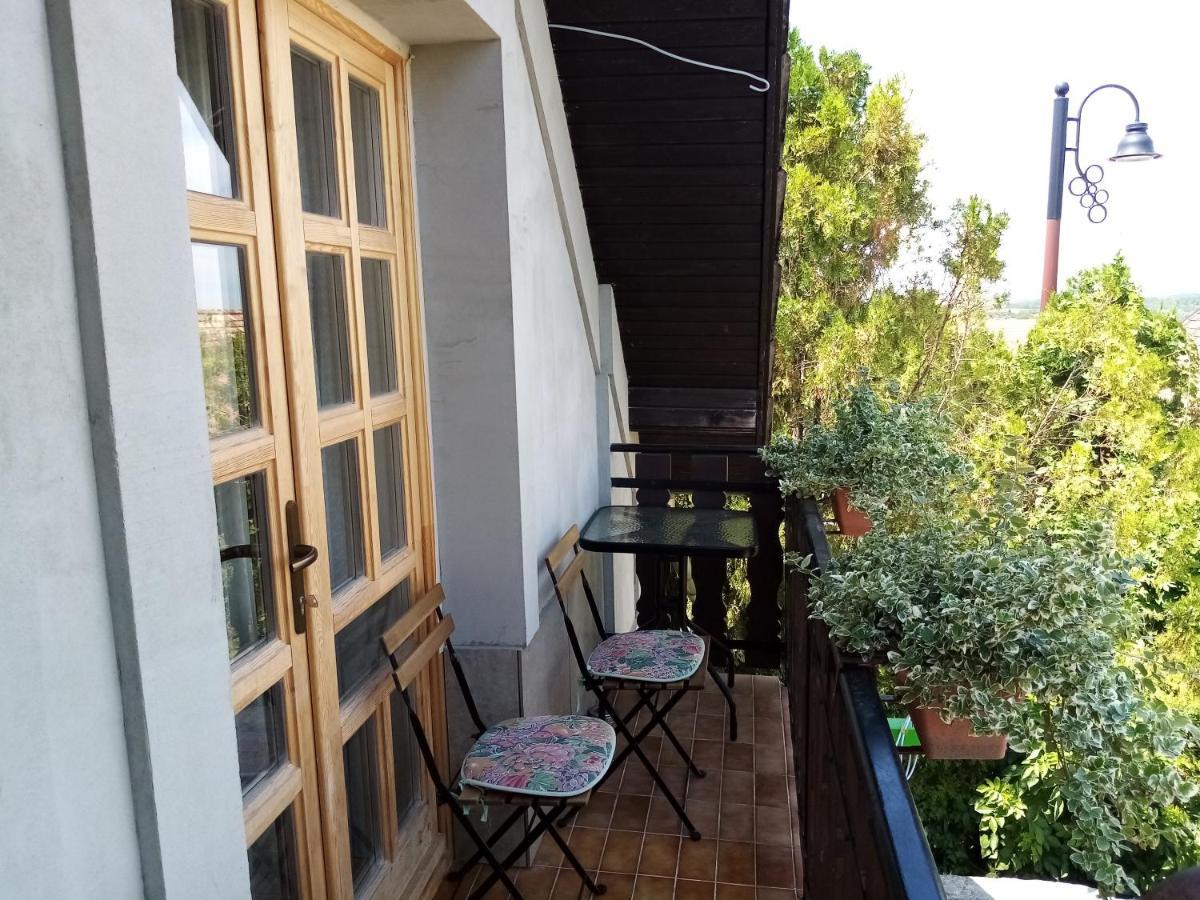 Vagabund Vendégház Etyek Exterior foto